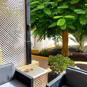https://casa-ozzy.in-canary-islands.com